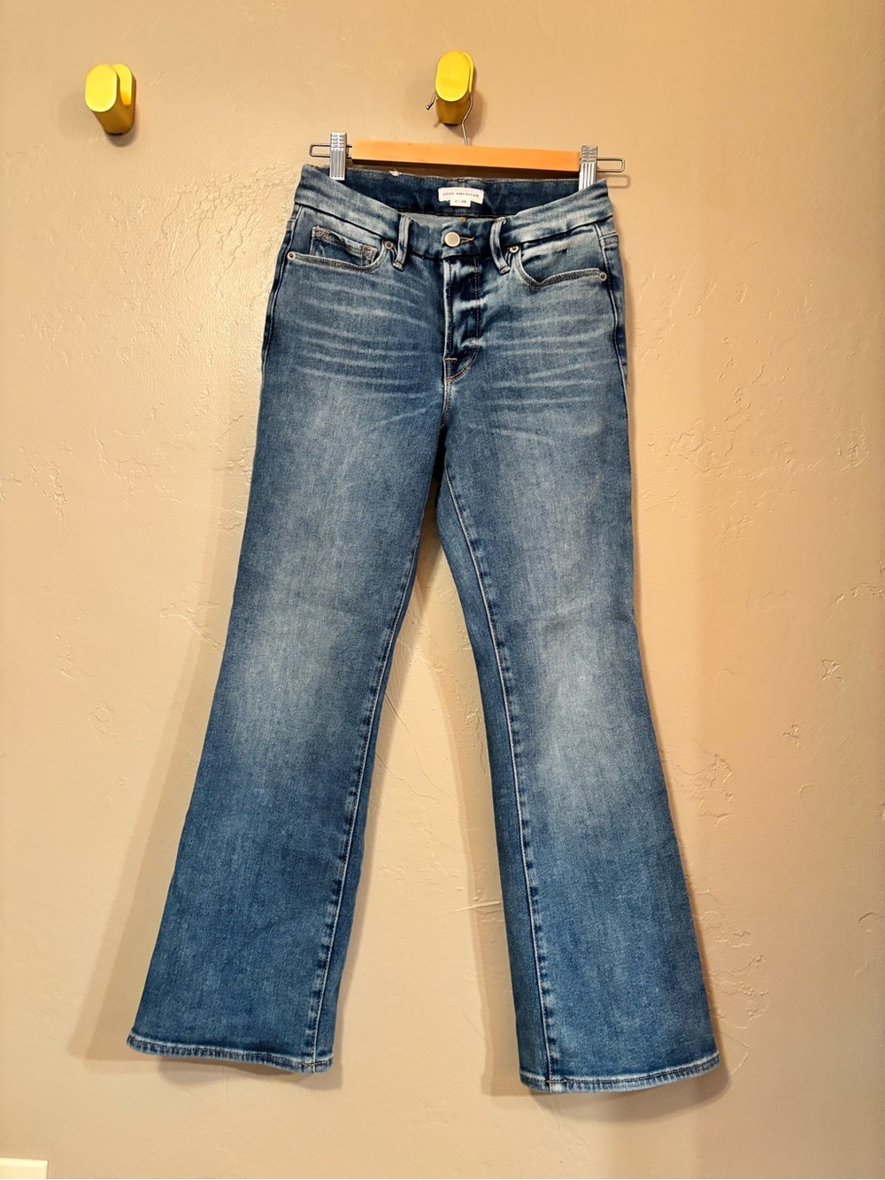 Good American Cropped Flare Jeans